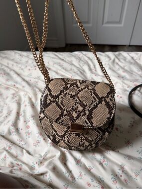 Mango Beige and Dark Brown Snake-Print Crossbody with Gold Chain